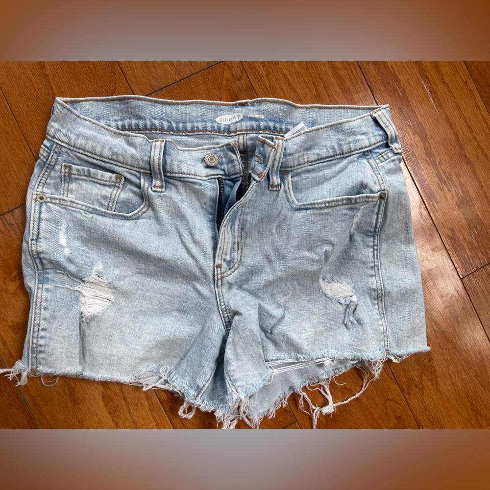 Old navy distressed shorts size 4
